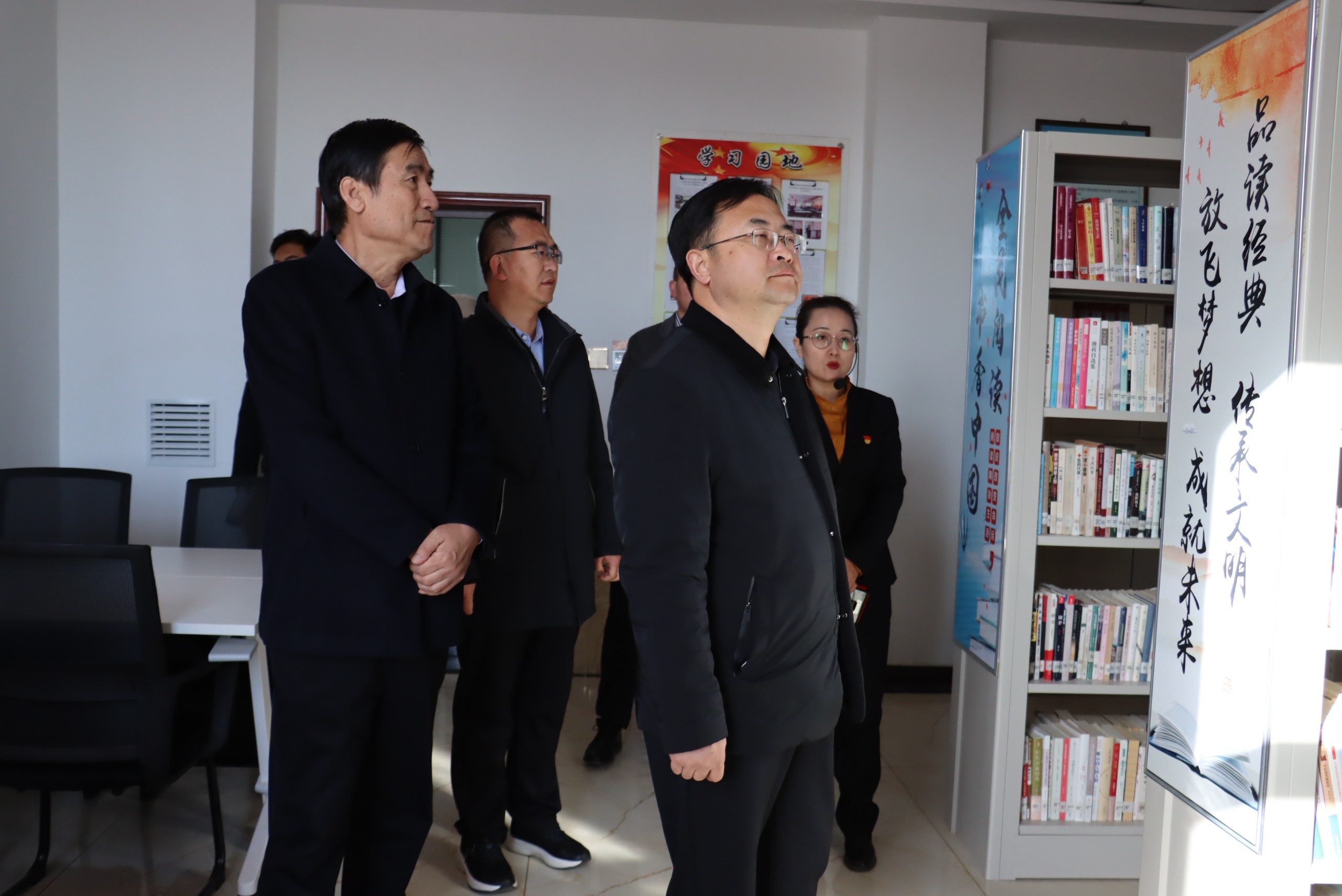 1701758792961362.jpg IMG_9206.JPG